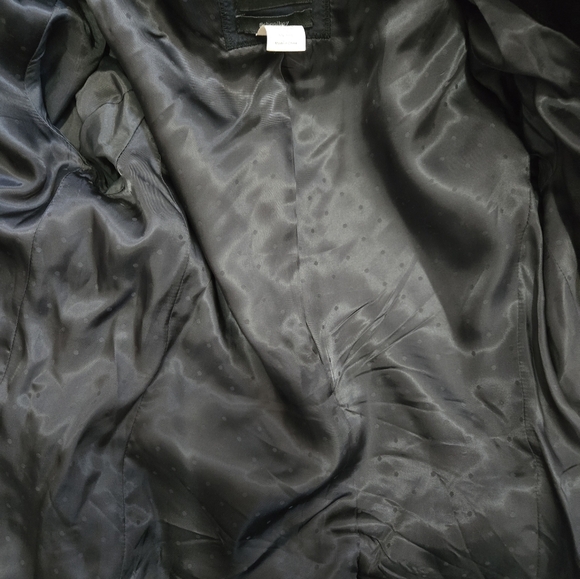 J.CREW Black Crushed Velvet Schoolboy Blazer. Size 2 - Picture 8 of 11